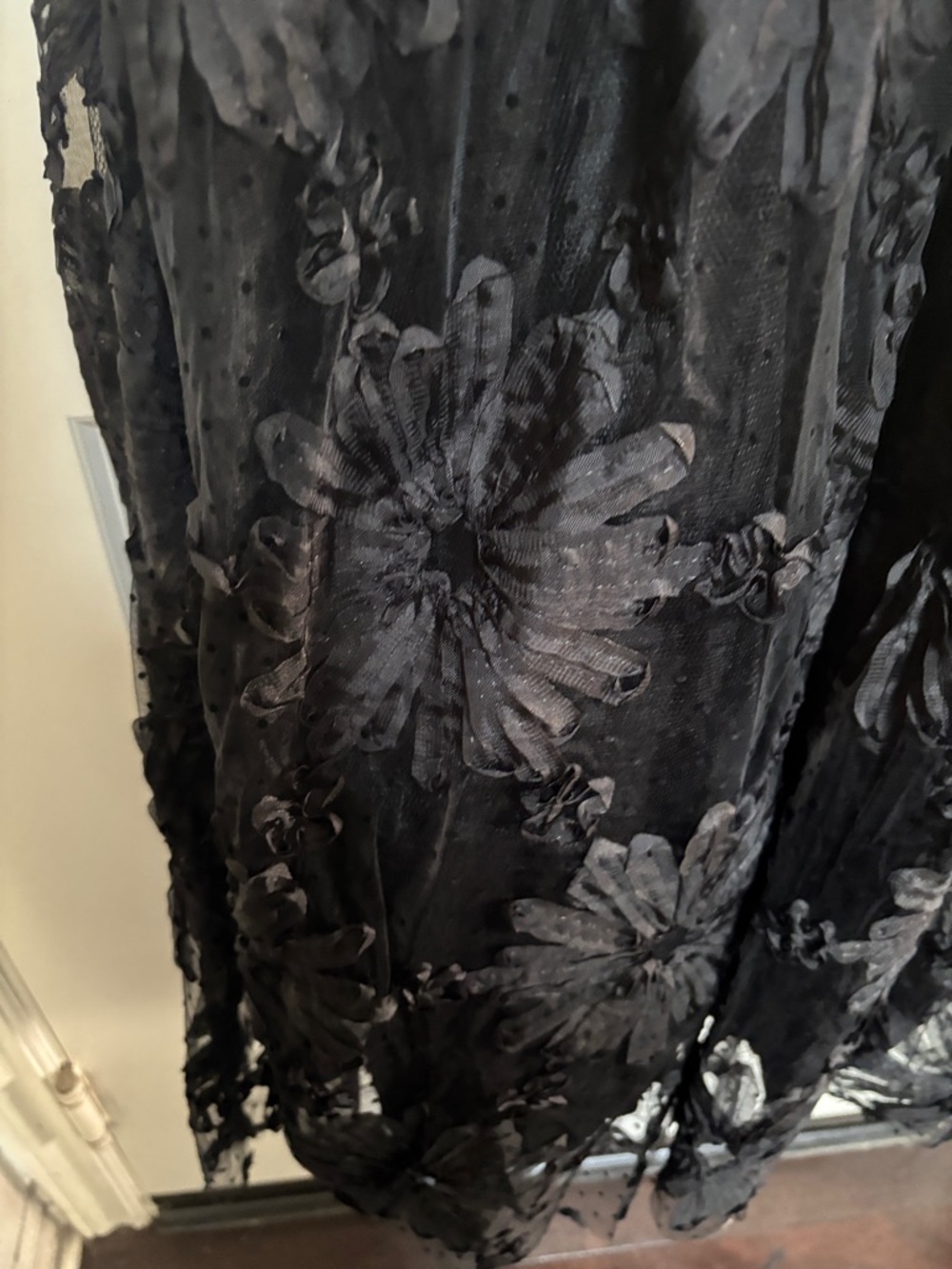 NWT Lulu’s Black Floral Lace Tie-Shoulder Midi Dress - Picture 4 of 5